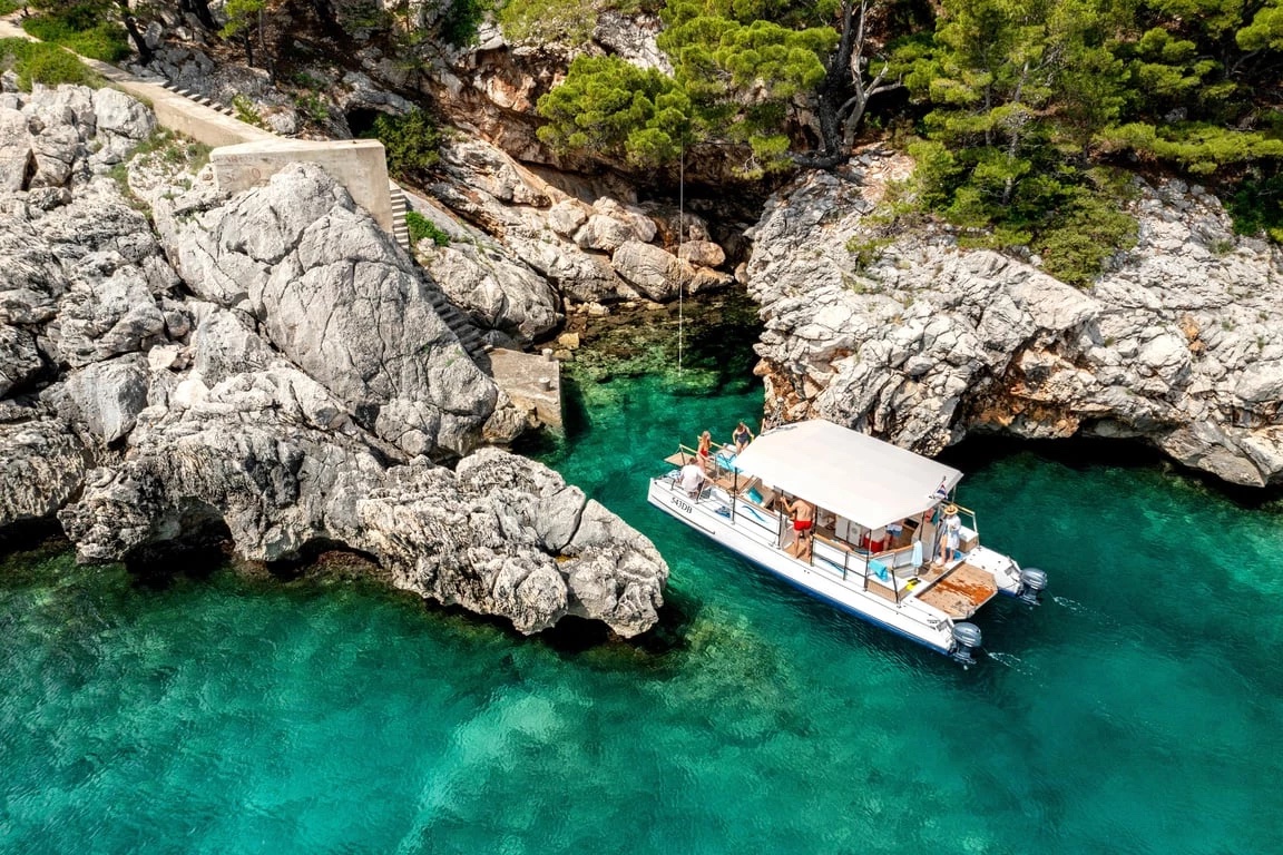 Catamaran X — Skippered Catamaran for up to 12 Guests — Skippered catamaran