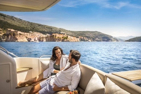 Fairline Phantom 40 motor yacht with two cabins in Dubrovnik